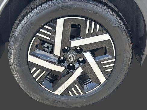 New 2026 Nissan Kicks SV image 8