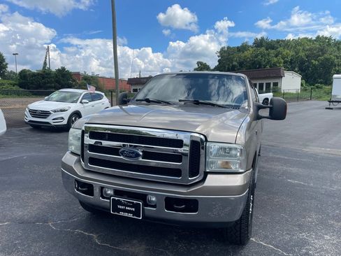 Used 2006 Ford F250 4x4 Crew Cab Super Duty image 1