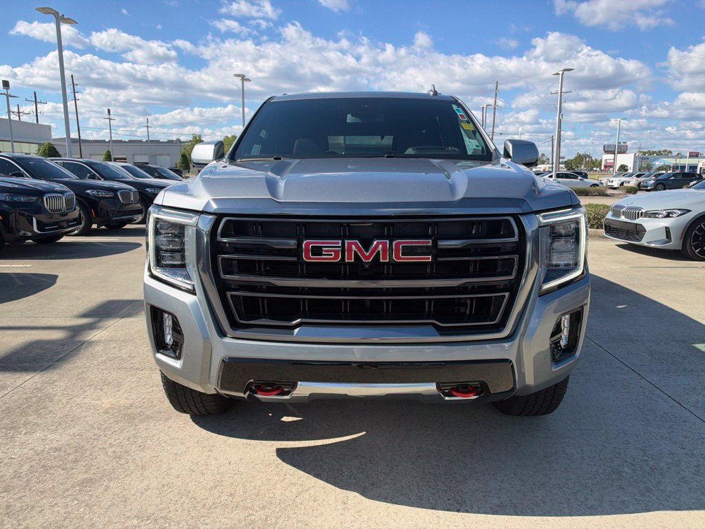 Used 2024 GMC Yukon AT4 w/ AT4 Premium Plus Package AWD/4WD image 8