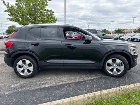 Used 2022 Volvo XC40 T5 Momentum AWD/4WD image 12
