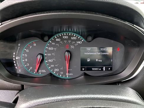 Used 2020 Chevrolet Trax LT w/ LT Convenience Package AWD/4WD image 24