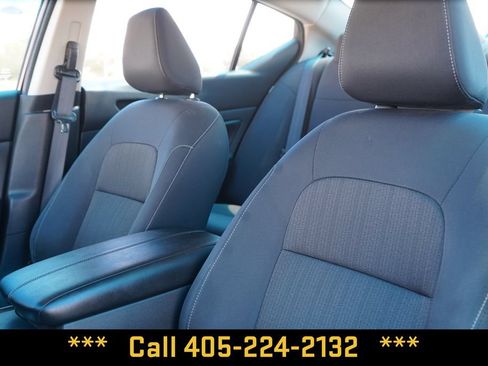Used 2025 Nissan Altima 2.5 SV FWD image 17