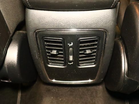 Used 2018 Dodge Durango SXT w/ 3rd Row Seating Group image 39
