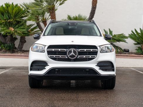 Used 2023 Mercedes-Benz GLS 450 4MATIC image 2