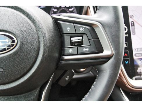 Used 2022 Subaru Outback Touring AWD/4WD image 16
