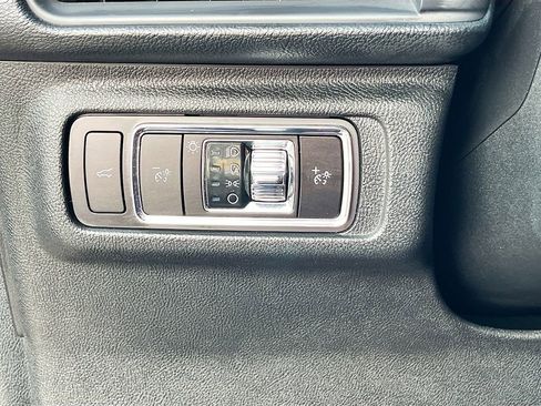 Used 2023 Lincoln Corsair Reserve w/ Equipment Group 202A image 10