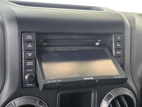 Used 2012 Jeep Wrangler Unlimited Sport w/ Connectivity Group AWD/4WD image 14