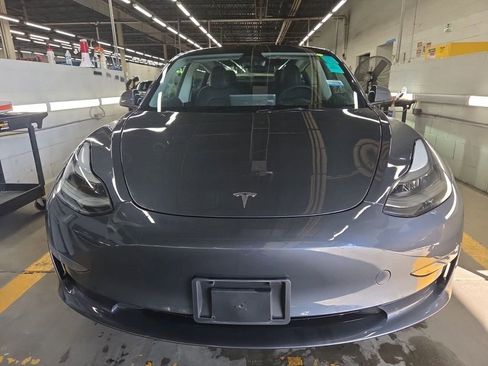 Used 2023 Tesla Model 3 Standard Range RWD image 2