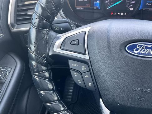 Used 2022 Ford Edge SEL w/ Convenience Package AWD/4WD image 23