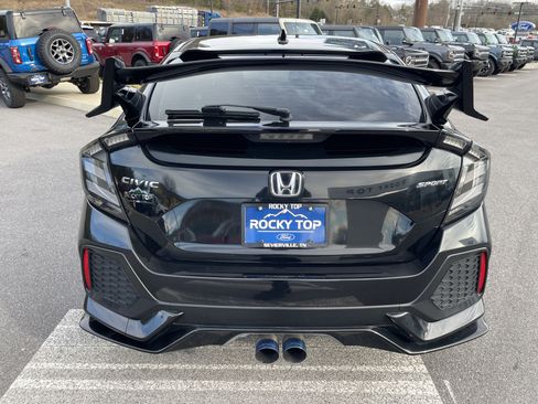 Used 2018 Honda Civic Sport image 6