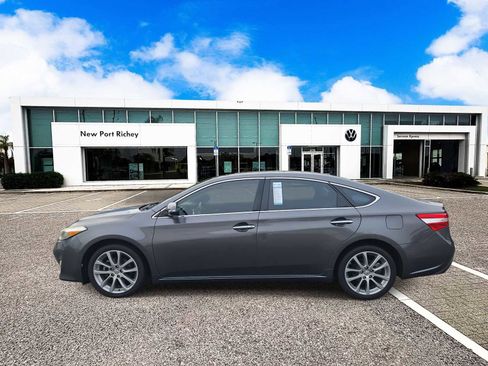 Used 2014 Toyota Avalon XLE Touring image 5