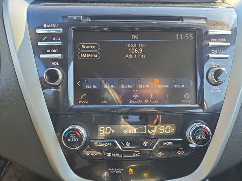 Used 2019 Nissan Murano SV image 18