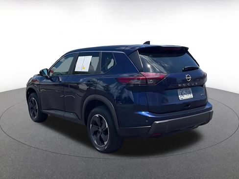 Used 2025 Nissan Rogue SV AWD/4WD image 11