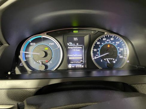 Used 2015 Toyota Camry LE FWD image 13