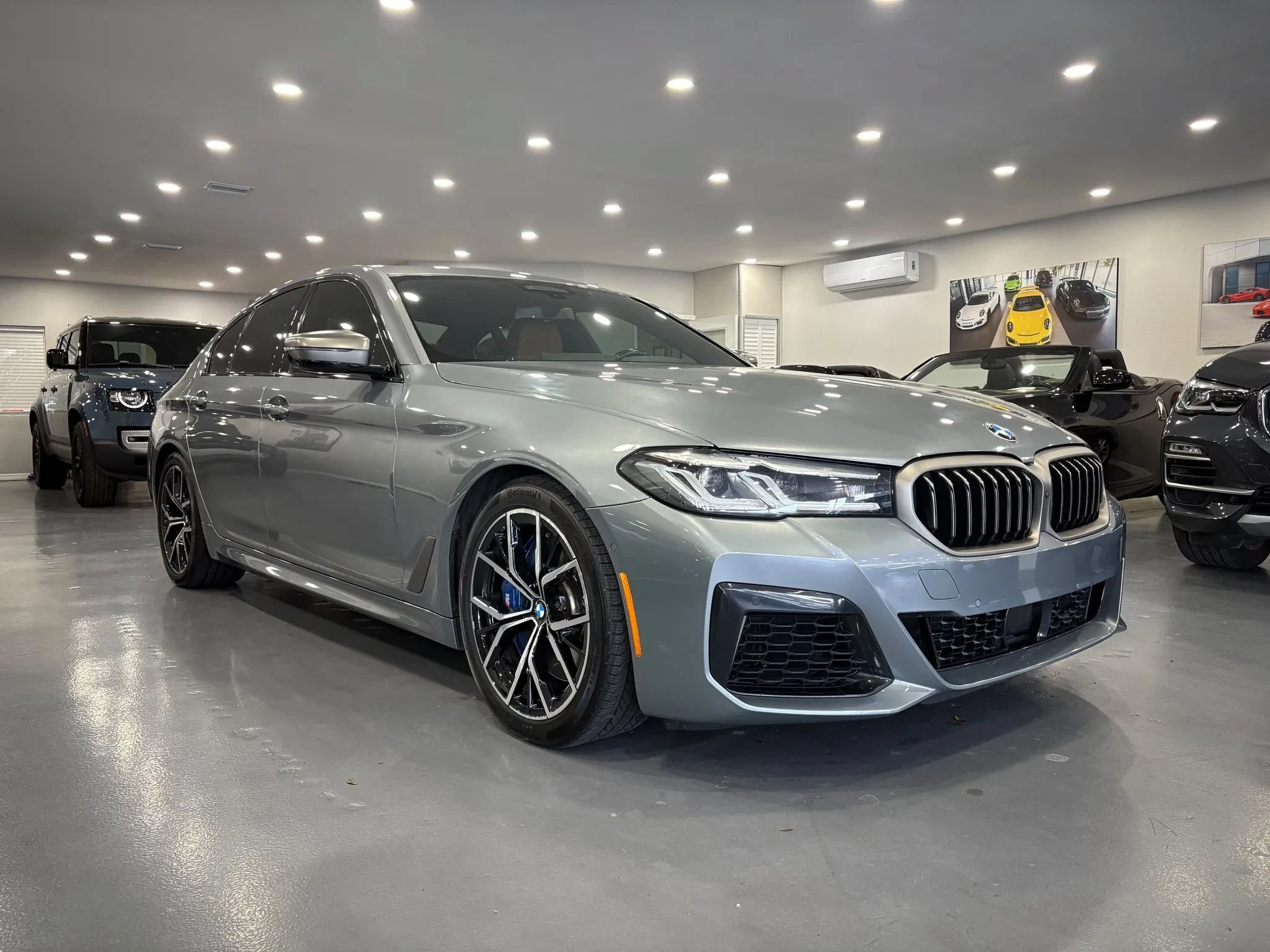 Used 2023 BMW M550i xDrive w/ Executive Package AWD/4WD image 1