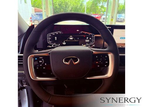 Certified 2026 INFINITI QX80 Pure AWD/4WD image 17
