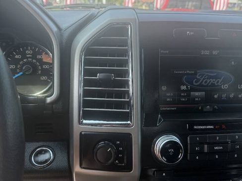 Used 2015 Ford F150 Lariat w/ Equipment Group 502A Luxury AWD/4WD image 4