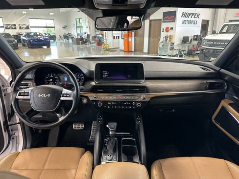 Used 2022 Kia Telluride SX w/ Nightfall Edition Package image 16