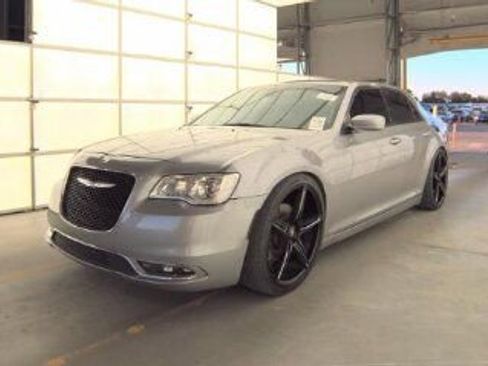 Used 2017 Chrysler 300 Limited w/ 300 Premium Group image 1