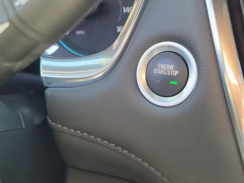 Used 2023 Chevrolet Traverse LT FWD image 26