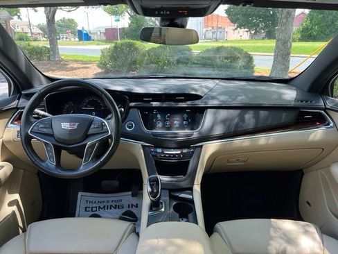 Used 2019 Cadillac XT5 Premium Luxury AWD/4WD image 24