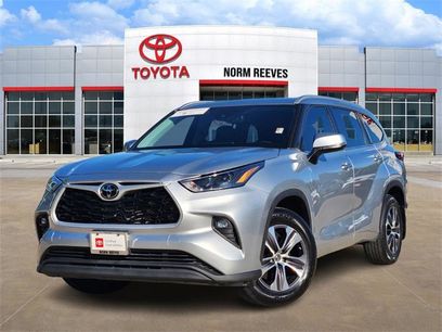 Used 2022 Toyota Highlander XLE