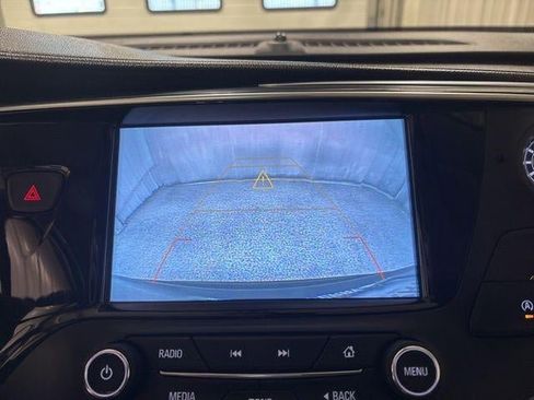 Used 2020 Buick Envision Essence image 20