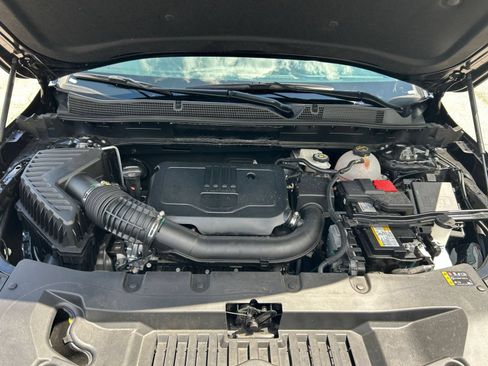 Used 2025 Chevrolet Blazer LT FWD image 27