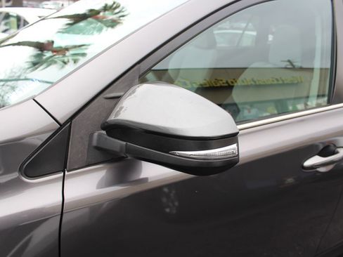 Used 2014 Toyota RAV4 XLE image 12