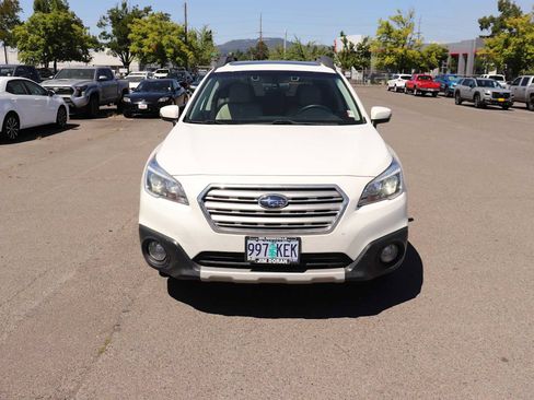 Used 2017 Subaru Outback 3.6R Limited AWD/4WD image 2