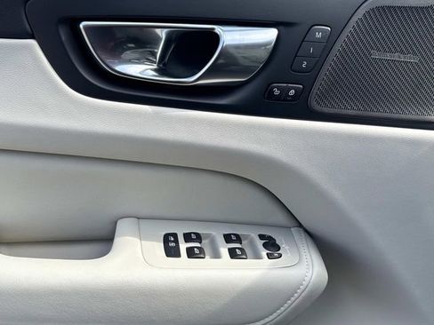 New 2026 Volvo XC60 T8 Ultra w/ Protection Package Premier image 24