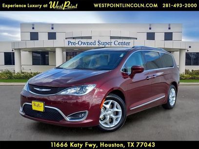 Used 2017 Chrysler Pacifica Touring-L Plus w/ Advanced Safetytec Group