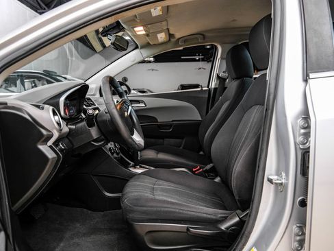 Used 2020 Chevrolet Sonic LT FWD image 4