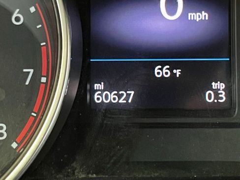 Used 2018 Volkswagen Tiguan SEL image 20