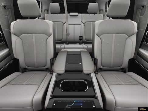 New 2023 Jeep Grand Wagoneer 4WD w/ Convenience Group III image 17