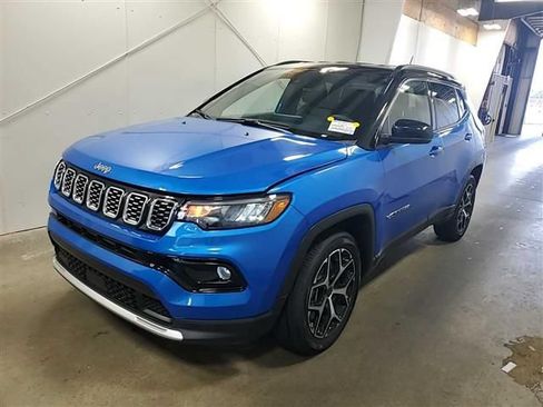 Used 2025 Jeep Compass Limited AWD/4WD image 1
