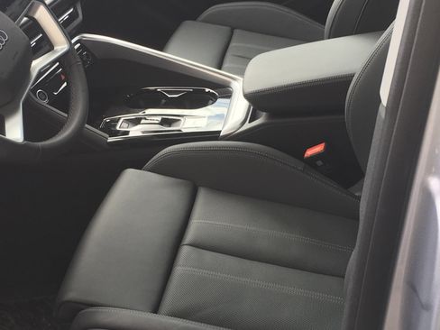 New 2025 Audi Q5 Premium Plus AWD/4WD image 10