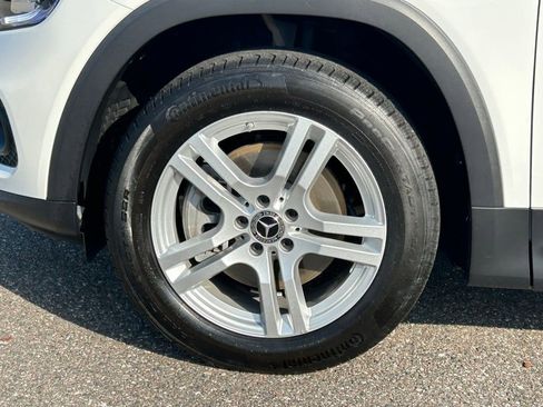 Used 2023 Mercedes-Benz GLB 250 4MATIC image 36