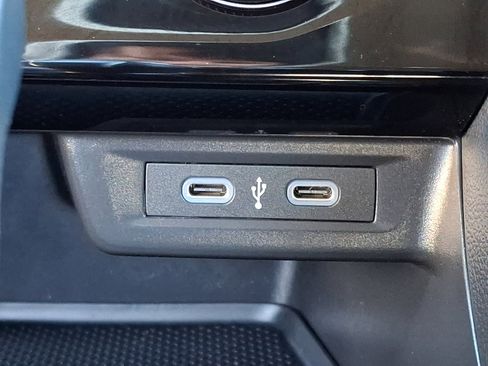 Used 2023 Volkswagen Jetta SE image 28