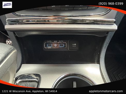 Used 2018 Jeep Grand Cherokee Overland AWD/4WD image 20