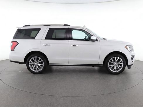 Used 2019 Ford Expedition Limited w/ Equipment Group 302A AWD/4WD image 8