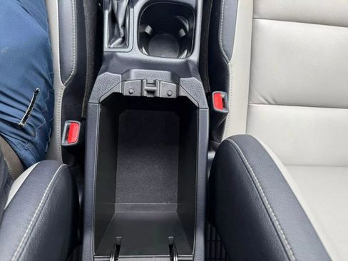 Used 2016 Toyota RAV4 Limited image 42