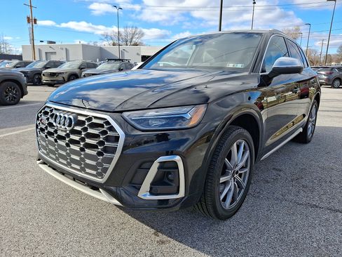 Used 2022 Audi SQ5 Premium Plus w/ Premium Plus Package image 3