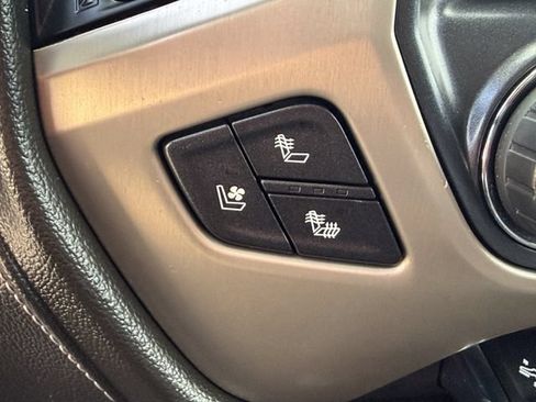 Used 2017 GMC Sierra 1500 Denali w/ Denali Ultimate Package AWD/4WD image 28