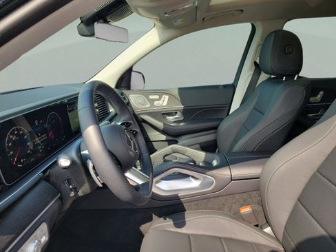 Certified 2026 Mercedes-Benz GLS 450 4MATIC image 44