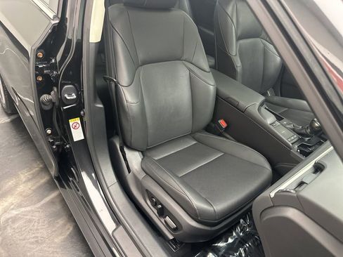 Used 2019 Lexus ES 350 w/ Premium Package image 9