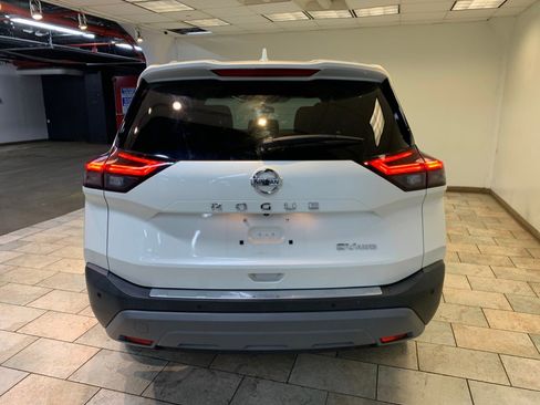 Used 2021 Nissan Rogue SV w/ Premium Package AWD/4WD image 6