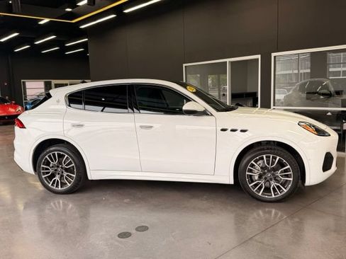 Used 2025 Maserati Grecale GT AWD/4WD image 6