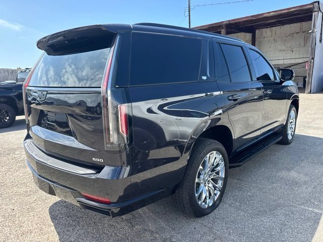 Used 2022 Cadillac Escalade Premium Luxury w/ LPO, Radiant Package AWD/4WD image 5
