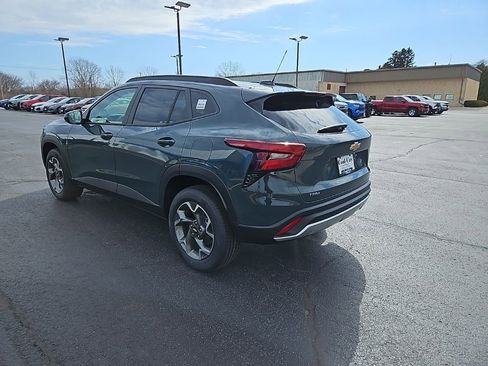 New 2026 Chevrolet Trax LT w/ Driver Confidence Package image 6